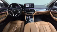 2023 BMW 5-Series 520i Luxury — фото 14