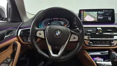 2023 BMW 5-Series 520i Luxury — фото 17