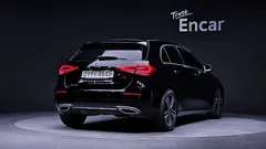 2021 Mercedes-Benz A-Class A220 Hatchback, чёрный — фото 2