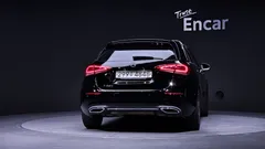 2021 Mercedes-Benz A-Class A220 Hatchback, чёрный — фото 4
