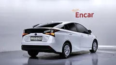 2022 Toyota Prius 1.8, белый — фото 2