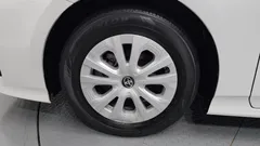 2022 Toyota Prius 1.8, белый — фото 5
