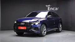 2022 Audi Q8 55 TFSI Quattro Premium — фото 1