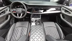 2022 Audi Q8 55 TFSI Quattro Premium — фото 7