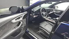 2022 Audi Q8 55 TFSI Quattro Premium — фото 10