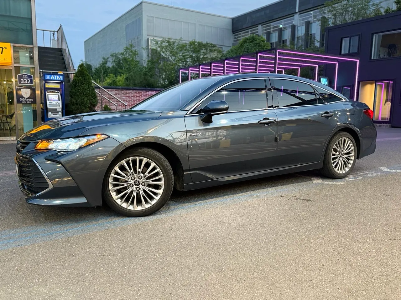 2021 Toyota Avalon 2.5 Hybrid