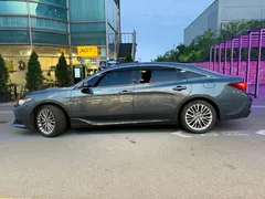 2021 Toyota Avalon 2.5 Hybrid, голубой — фото 5