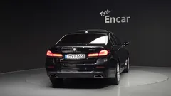 2022 BMW 5-Series 530i xDrive Luxury — фото 4