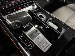 2021 Audi S8 4.0 TFSI Quattro LWB, чёрный — фото 15
