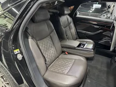 2021 Audi S8 4.0 TFSI Quattro LWB, чёрный — фото 17