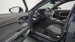 2023 Audi A8 55 TFSI Quattro Premium LWB, синий — фото 10