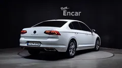 2022 Volkswagen Passat 2.0 TDI Premium — фото 2