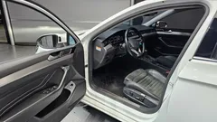 2022 Volkswagen Passat 2.0 TDI Premium — фото 10