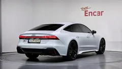 2021 Audi RS7 4.0 TFSI Quattro, белый — фото 2