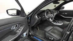2022 BMW 3-Series 320i M Sport — фото 10