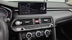 2023 Genesis G70 Gasoline 2.0T 2WD, белый — фото 13
