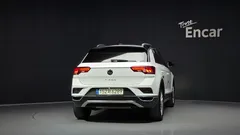 2022 Volkswagen T-Roc 2.0 TDI Premium, белый — фото 4