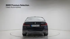 2023 BMW 5-Series 530i M Sport Package — фото 4