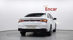 2023 Hyundai AVANTE Smart, белый — фото 4