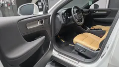 2022 Volvo XC40 B4 Inscription — фото 10