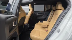 2022 Volvo XC40 B4 Inscription — фото 12