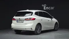 2022 BMW 2-Series 218d Luxury, белый — фото 2