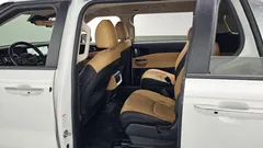 2023 Kia Carnival Diesel 9-Seater Prestige — фото 11