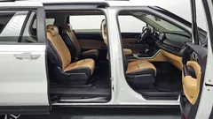 2023 Kia Carnival Diesel 9-Seater Prestige — фото 17