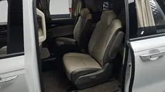 2023 Kia Carnival Gasoline 9-Seater Hi-Limousine — фото 11