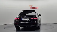 2022 Mercedes-Benz E-Class E350 4MATIC AMG Line — фото 4