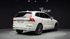 2023 Volvo XC60 B6 Ultimate Bright, белый — фото 2