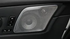 2023 Volvo XC60 B6 Ultimate Bright, белый — фото 20