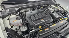 2022 Volkswagen Golf 2.0 TDI Premium, белый — фото 6