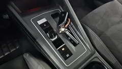 2022 Volkswagen Golf 2.0 TDI Premium, белый — фото 9
