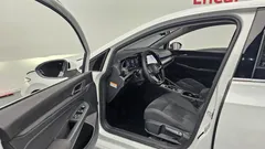 2022 Volkswagen Golf 2.0 TDI Premium, белый — фото 10