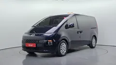 2022 Hyundai Staria 4WD Tourer 9-Seater — фото 1