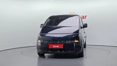 2022 Hyundai Staria 4WD Tourer 9-Seater — фото 3