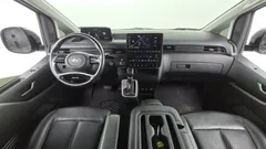 2022 Hyundai Staria 4WD Tourer 9-Seater — фото 7