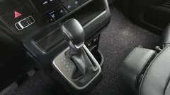 2022 Hyundai Staria 4WD Tourer 9-Seater — фото 9
