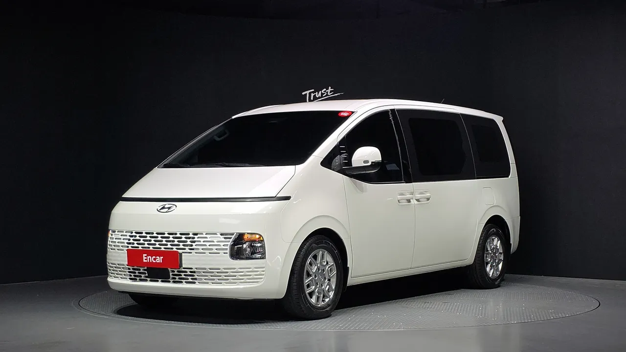 2023 Hyundai Staria Cargo 5-Seater
