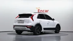 2022 Kia Niro Prestige, белый — фото 2