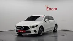 2022 Mercedes-Benz A-Class A220 Hatchback — фото 1