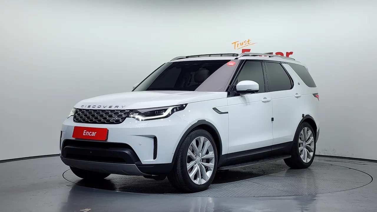 2022 Land Rover Discovery D250 SE