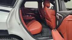 2023 BMW XM 4.4, белый — фото 11