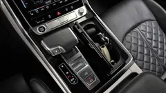 2022 Audi Q8 55 TFSI Quattro Premium — фото 9