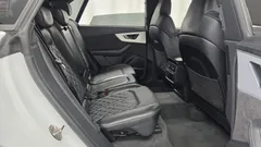 2022 Audi Q8 55 TFSI Quattro Premium — фото 12