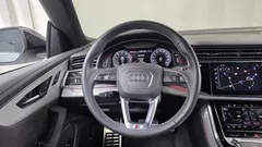 2022 Audi Q8 55 TFSI Quattro Premium — фото 13