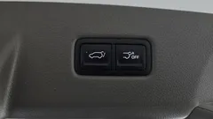 2023 Kia Carnival Gasoline 9-Seater Hi-Limousine — фото 18