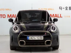2023 Mini Cooper 3Door Resolute Edition — фото 2