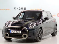 2023 Mini Cooper 3Door Resolute Edition — фото 13